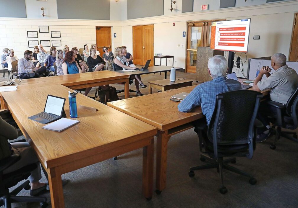 d537e48b-2439-554f-bdb8-9a4c6754b269-2048x1409